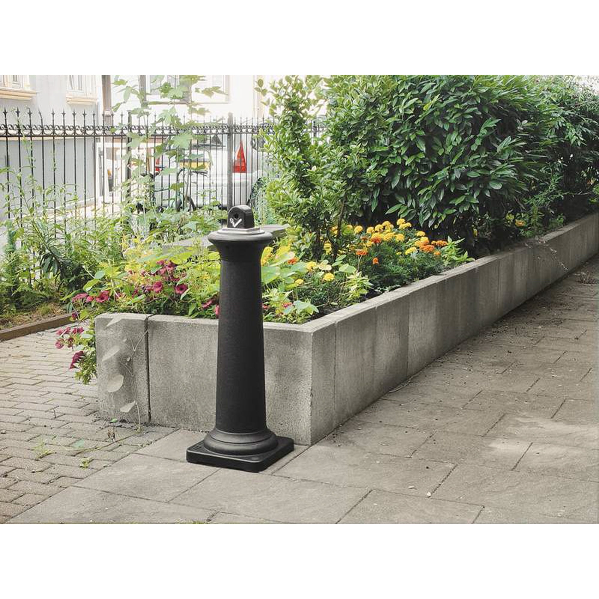 Rubbermaid Standascher GroundsKeeper®