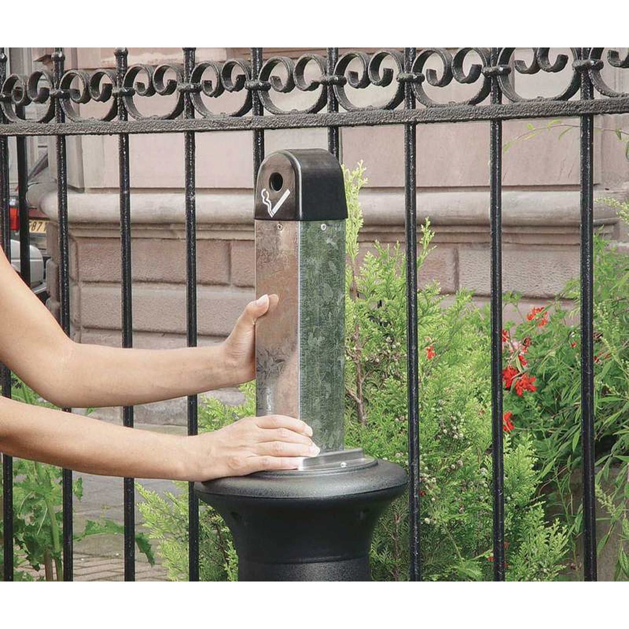 Rubbermaid Standascher GroundsKeeper®