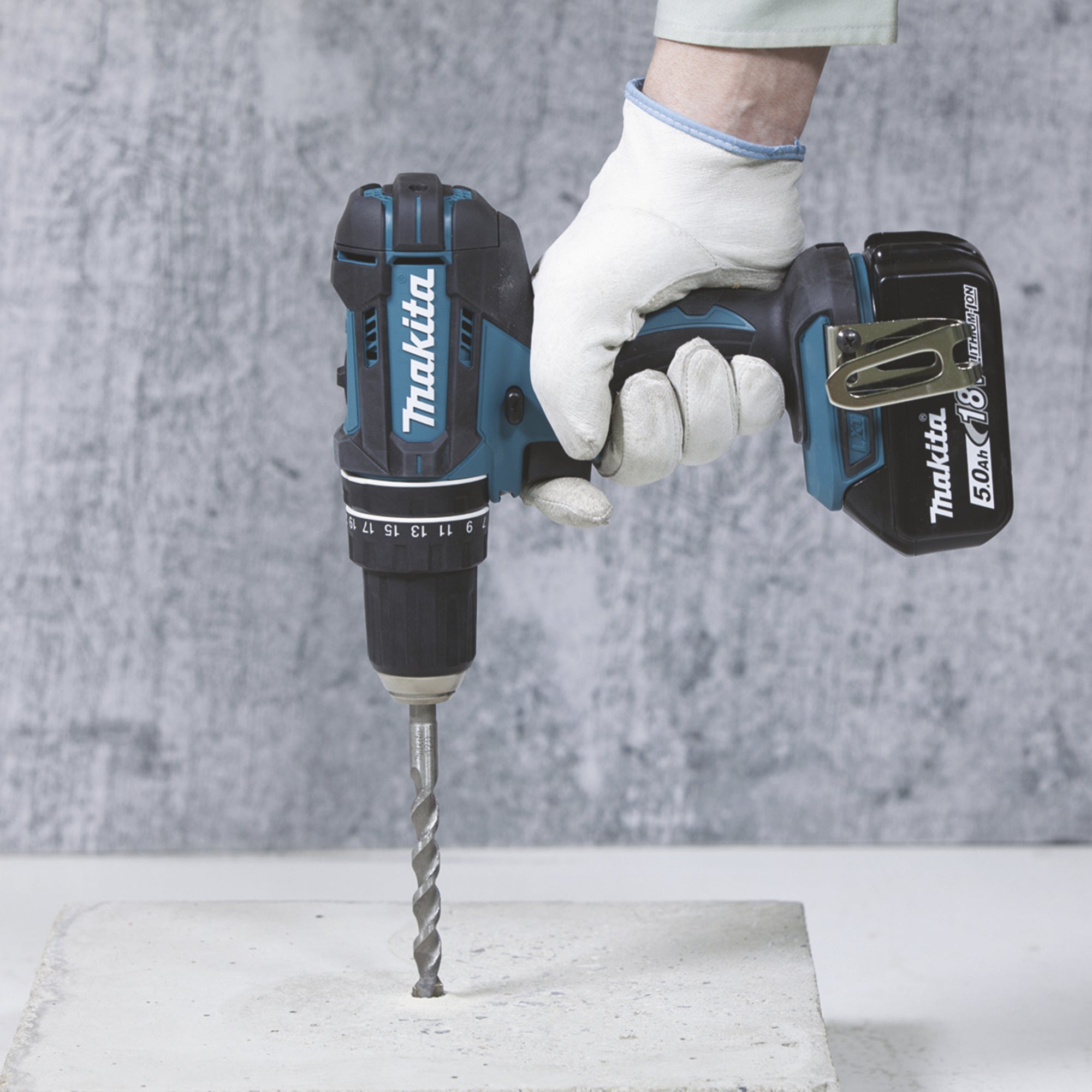 Makita Schlagbohrmaschine DHP482