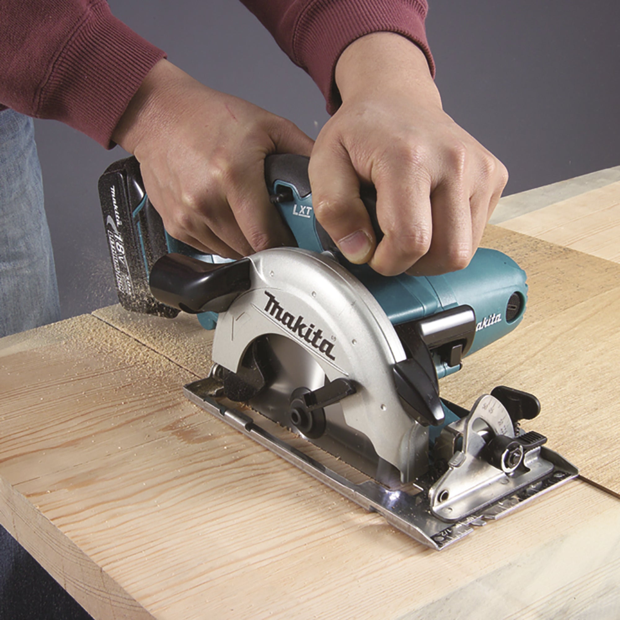 Makita Säge DSS501