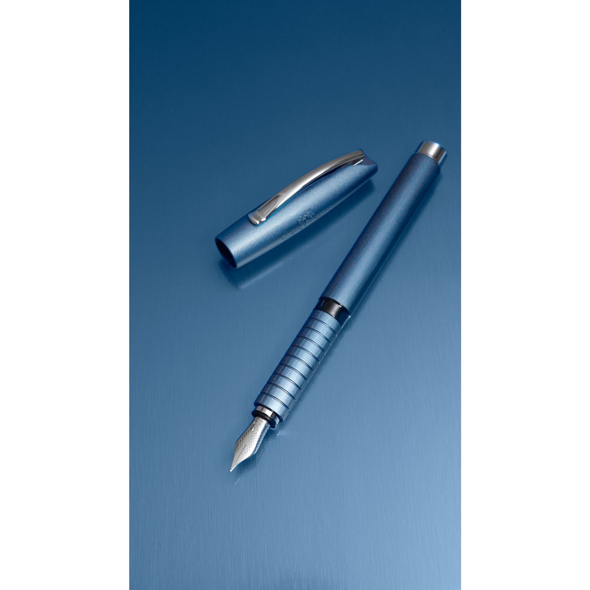 Faber-Castell Füllfederhalter Essentio Aluminium