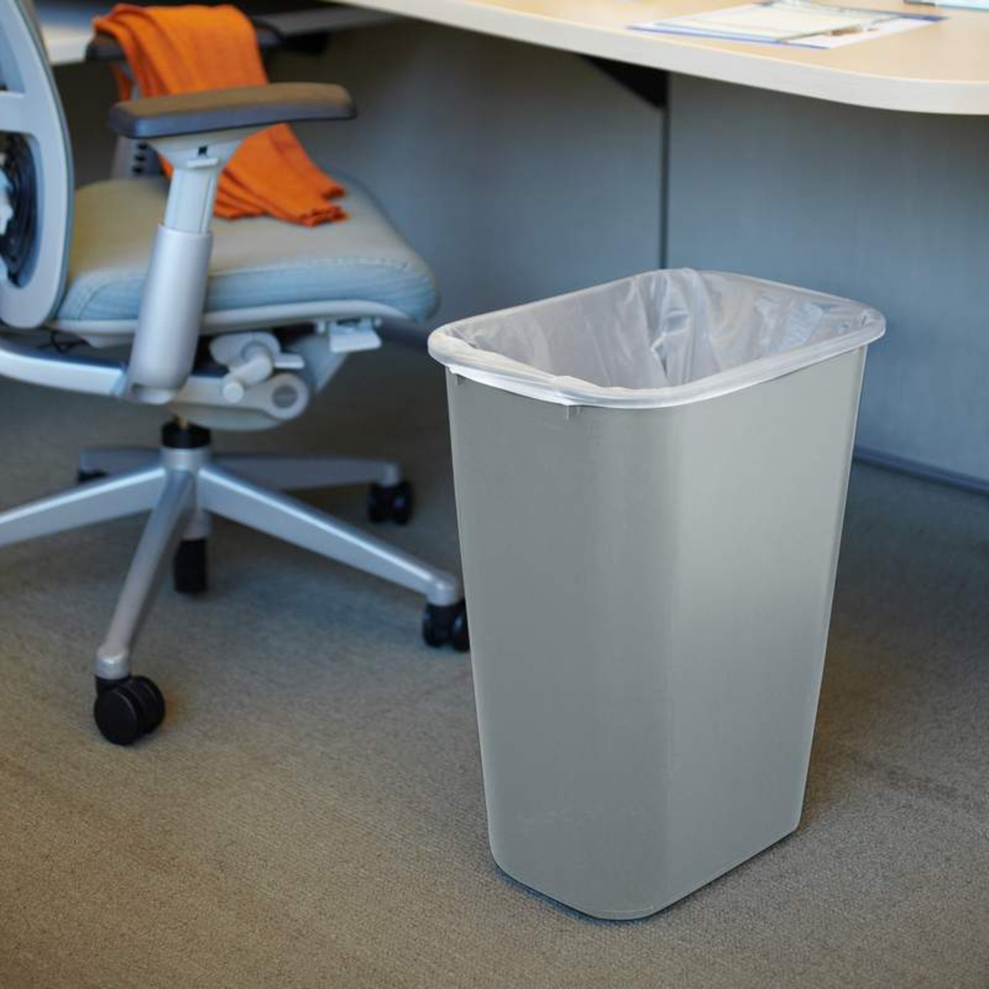 Rubbermaid Abfallbehälter