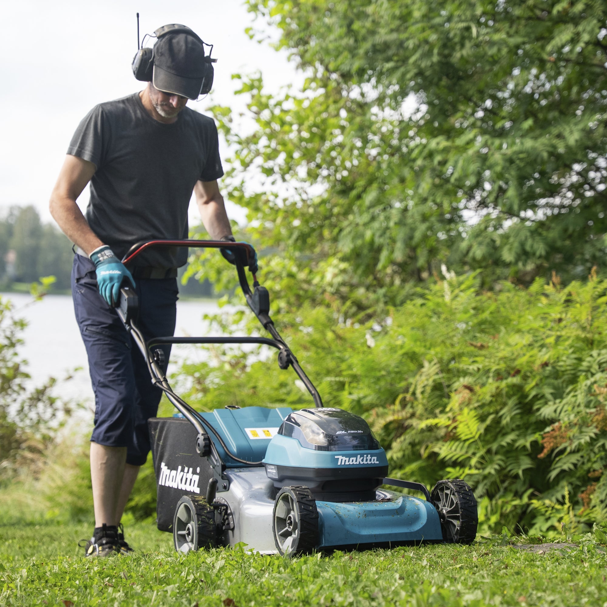 Makita Rasenmäher DLM466Z